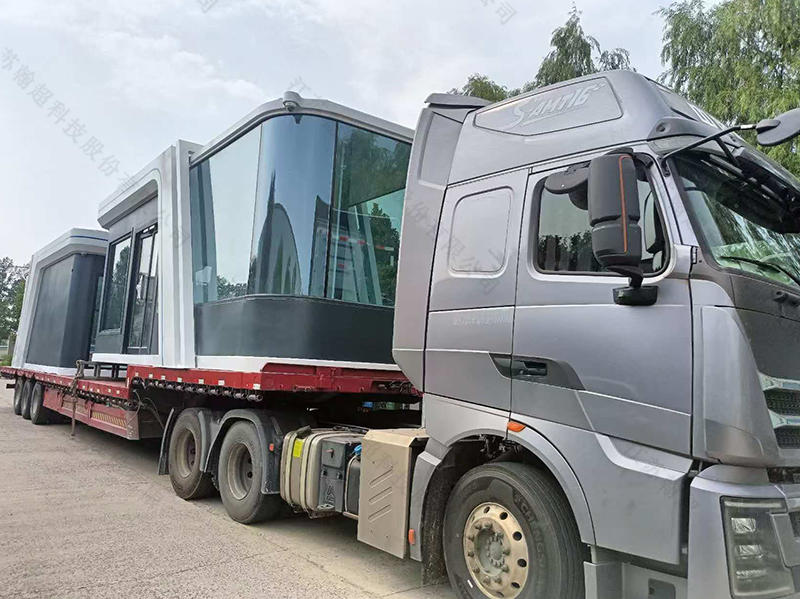 现代公交车站台