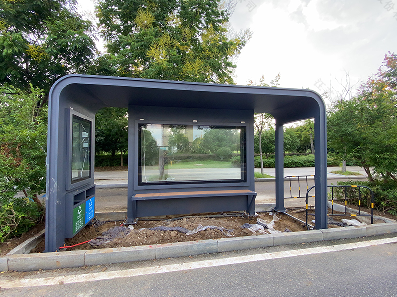 明光百搭款公交站台安装实景