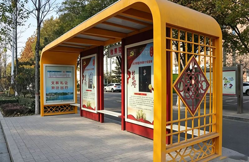 介休公交候车亭，中式元素与现代设计融合，彰显城市底蕴